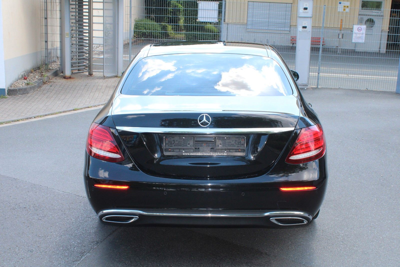 Mercedes-Benz E 400 d Limousine 4Matic Leder Kamera Navi — photo 7
