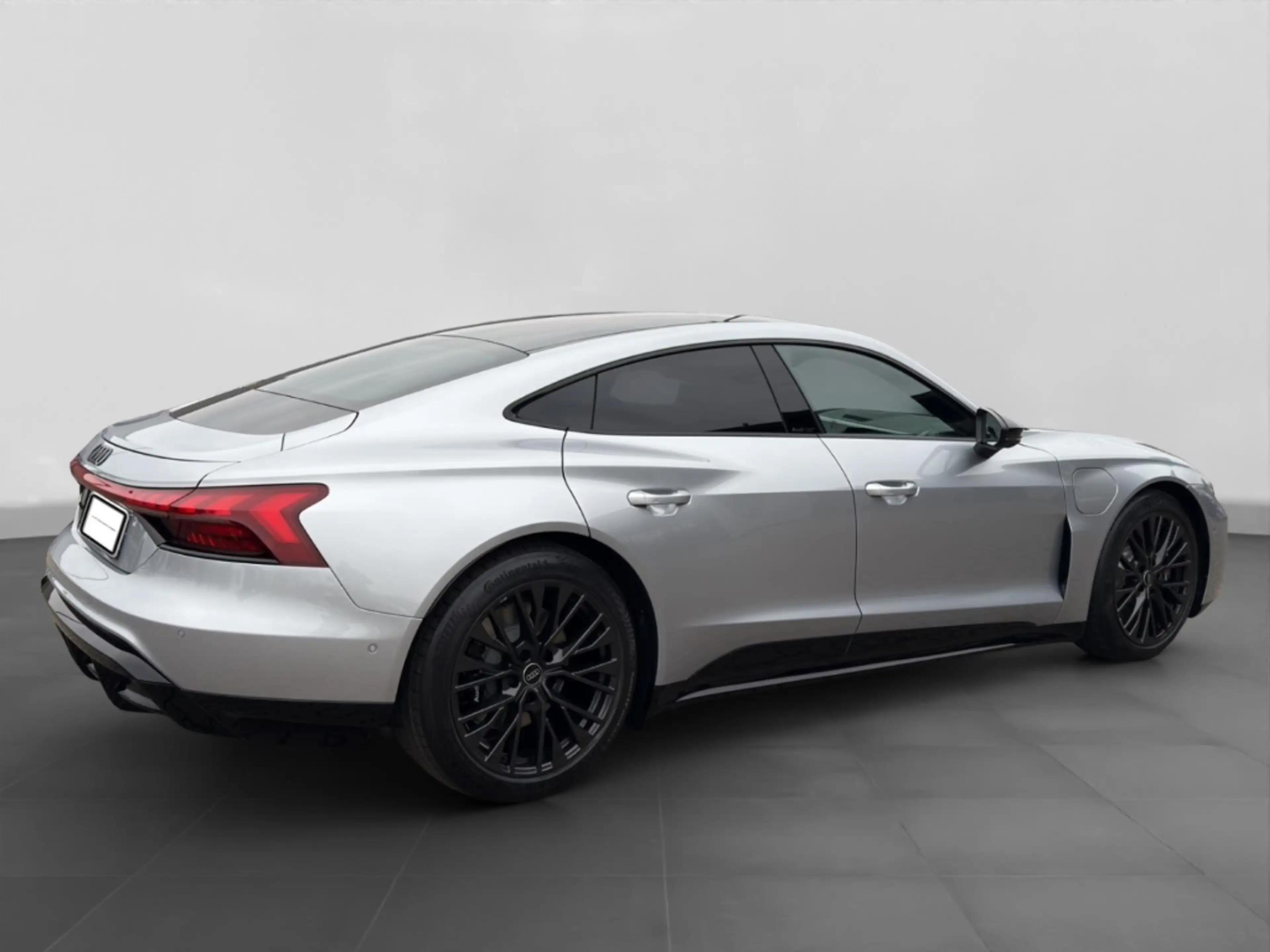 Audi e-tron GT quattro 370 kW — photo 6