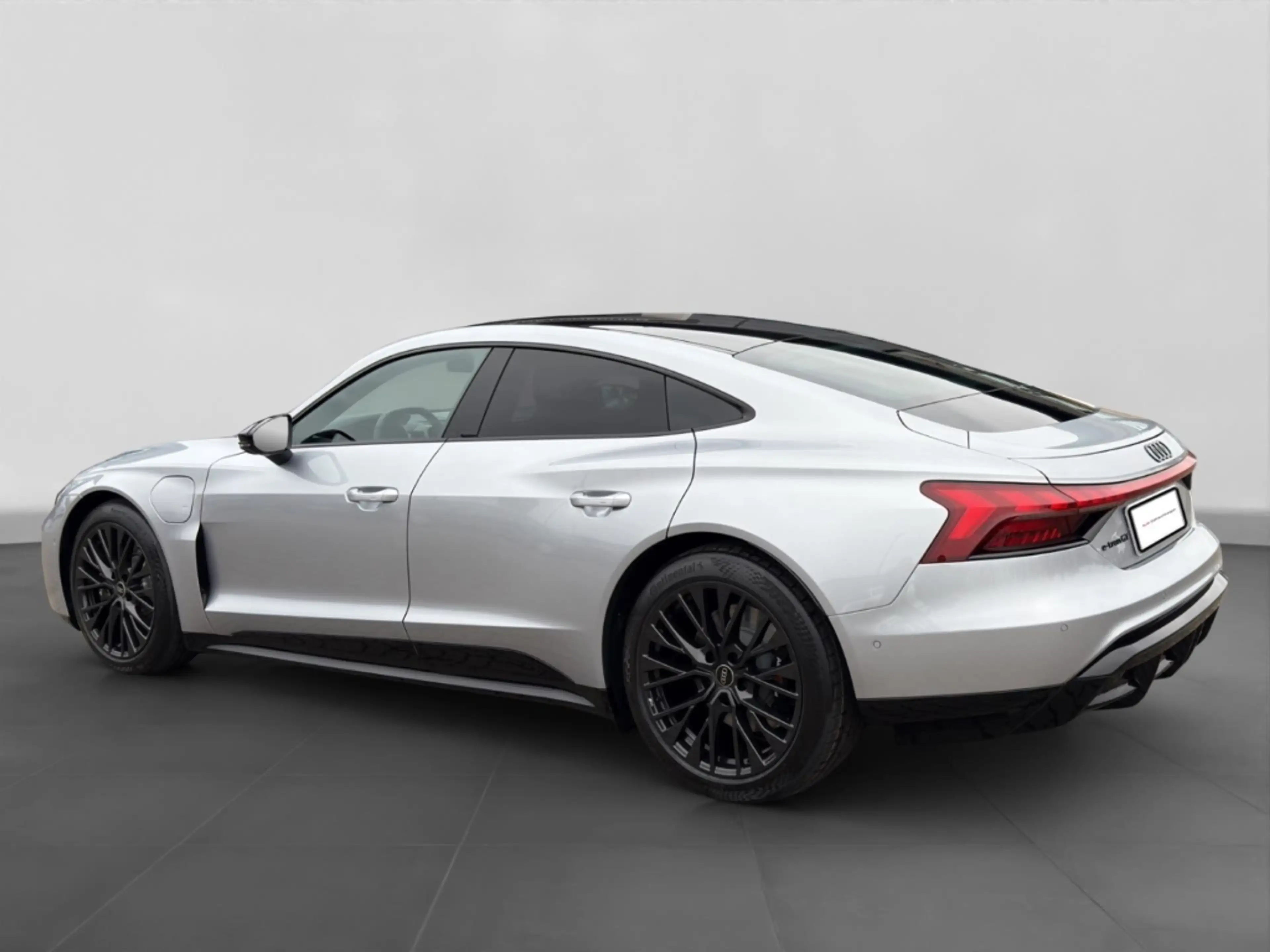 Audi e-tron GT quattro 370 kW — photo 4