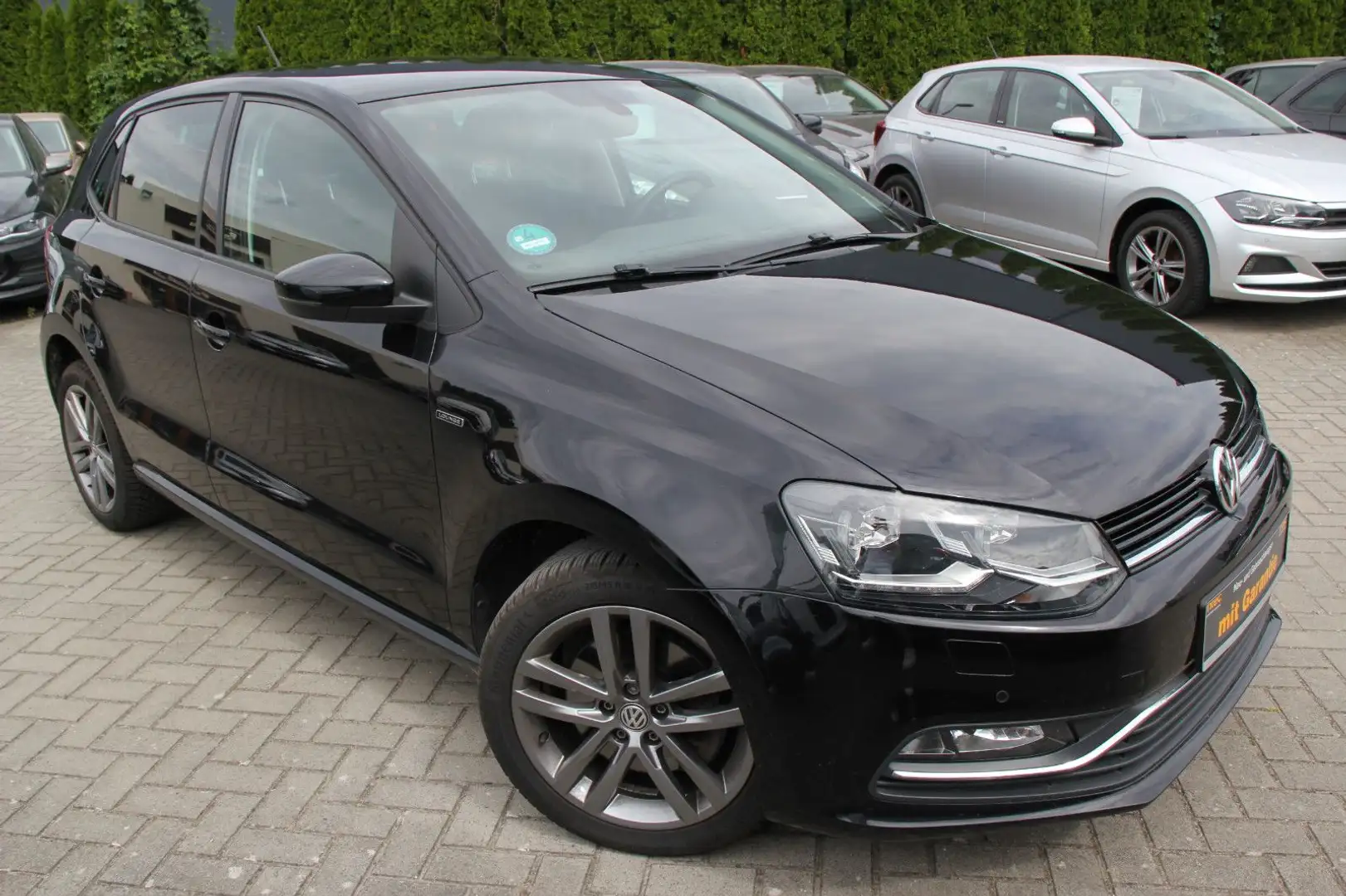 Volkswagen Polo V Lounge DSG Klima/Sitzhz/PDC/Tempomat/Alu Schwarz - 1