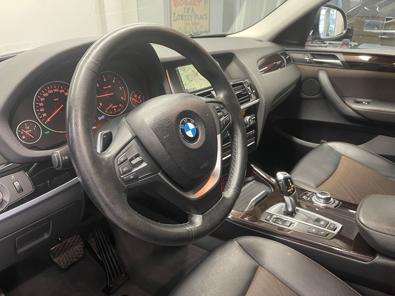 BMW X4 xDrive 20 d xLine*AUT./Leder/Navi/AHK/ALU/TOP — photo 15