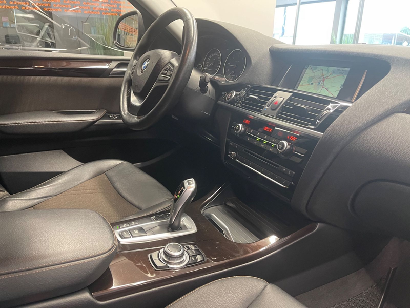BMW X4 xDrive 20 d xLine*AUT./Leder/Navi/AHK/ALU/TOP — photo 13