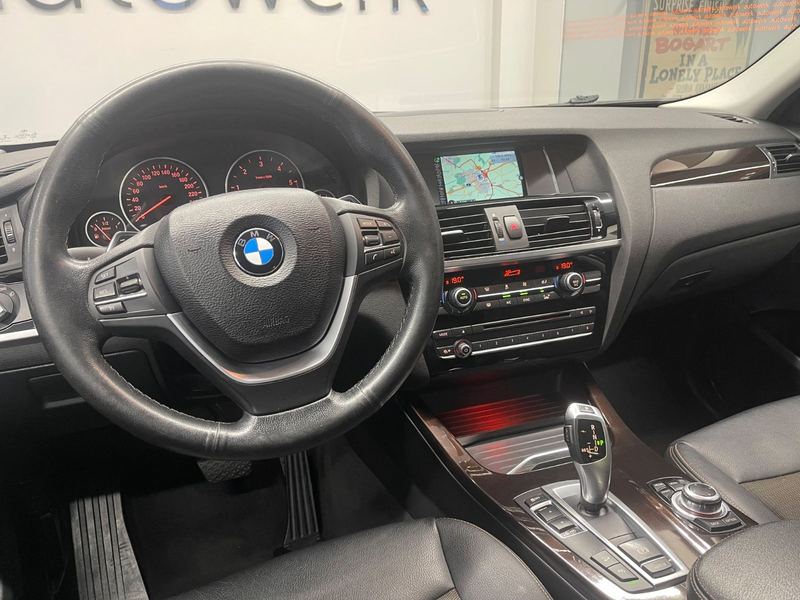 BMW X4 xDrive 20 d xLine*AUT./Leder/Navi/AHK/ALU/TOP — photo 14
