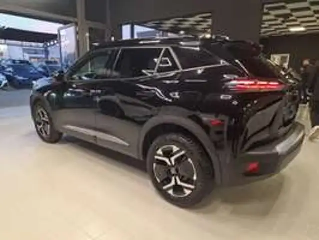 Peugeot 2008 view 3