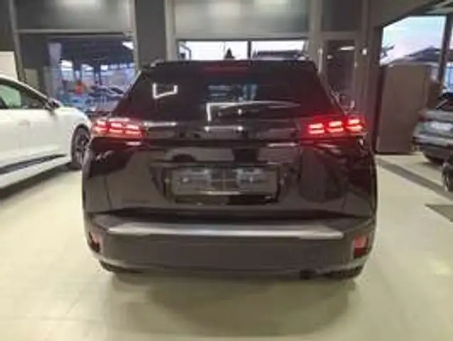Peugeot 2008 view 5