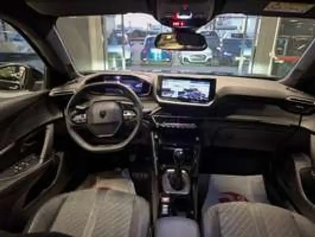 Peugeot 2008 view 9