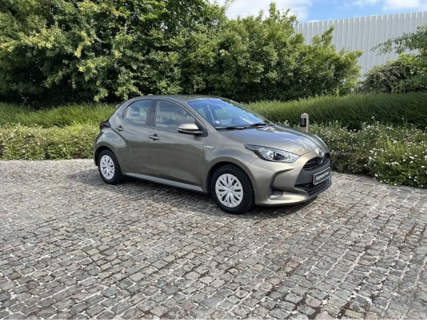 Toyota Yaris Dynamic Bronze - 1