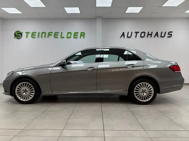 Mercedes-Benz E view 4