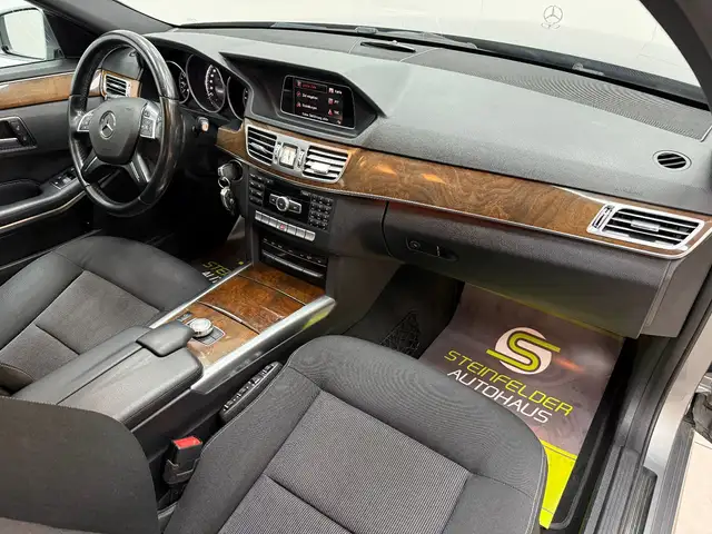 Mercedes-Benz E view 10