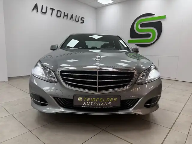 Mercedes-Benz E view 2