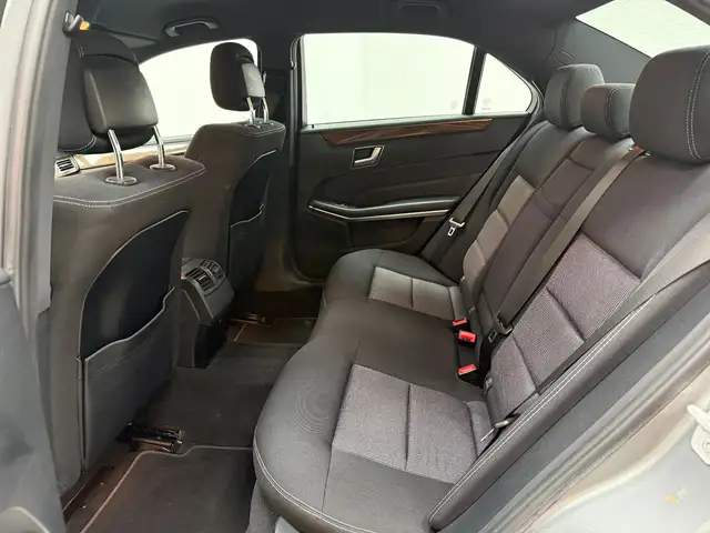Mercedes-Benz E view 13