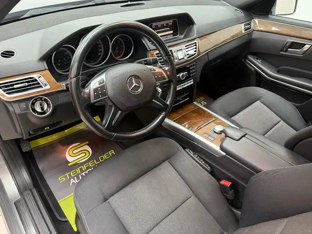 Mercedes-Benz E view 9