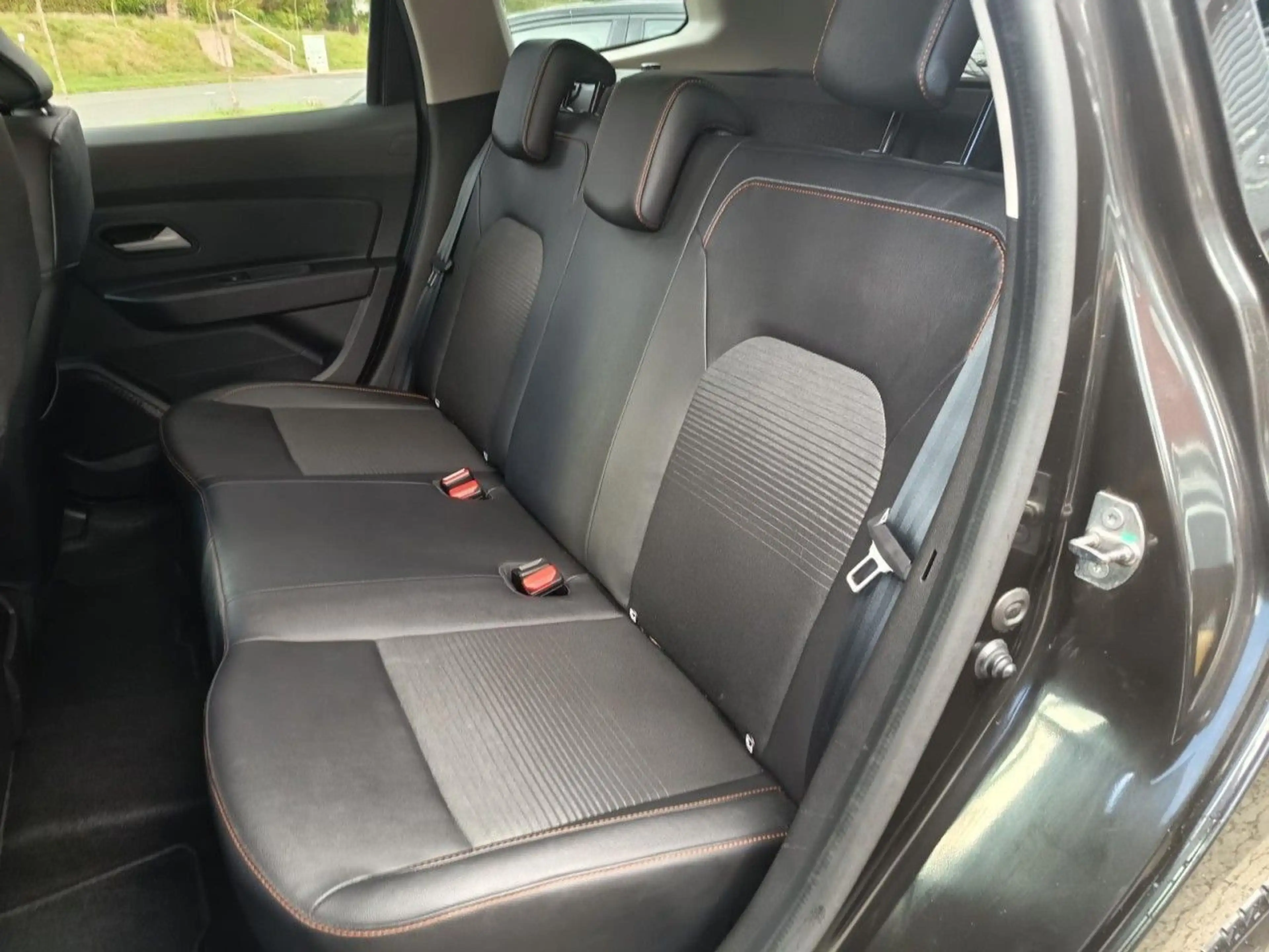 Dacia Duster II Extreme Autom. Keyless Sitzh. Kamera — photo 16