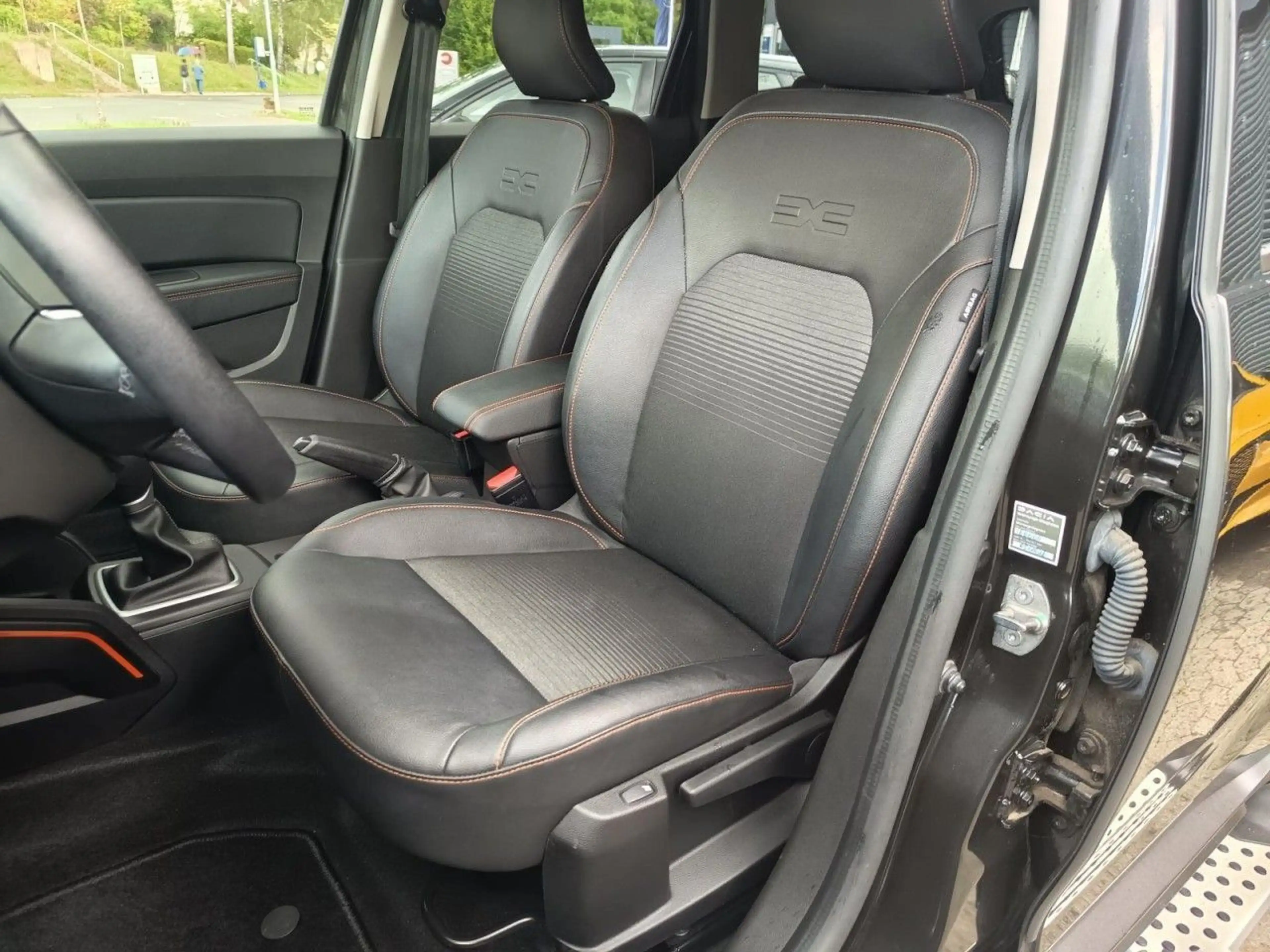Dacia Duster II Extreme Autom. Keyless Sitzh. Kamera — photo 14