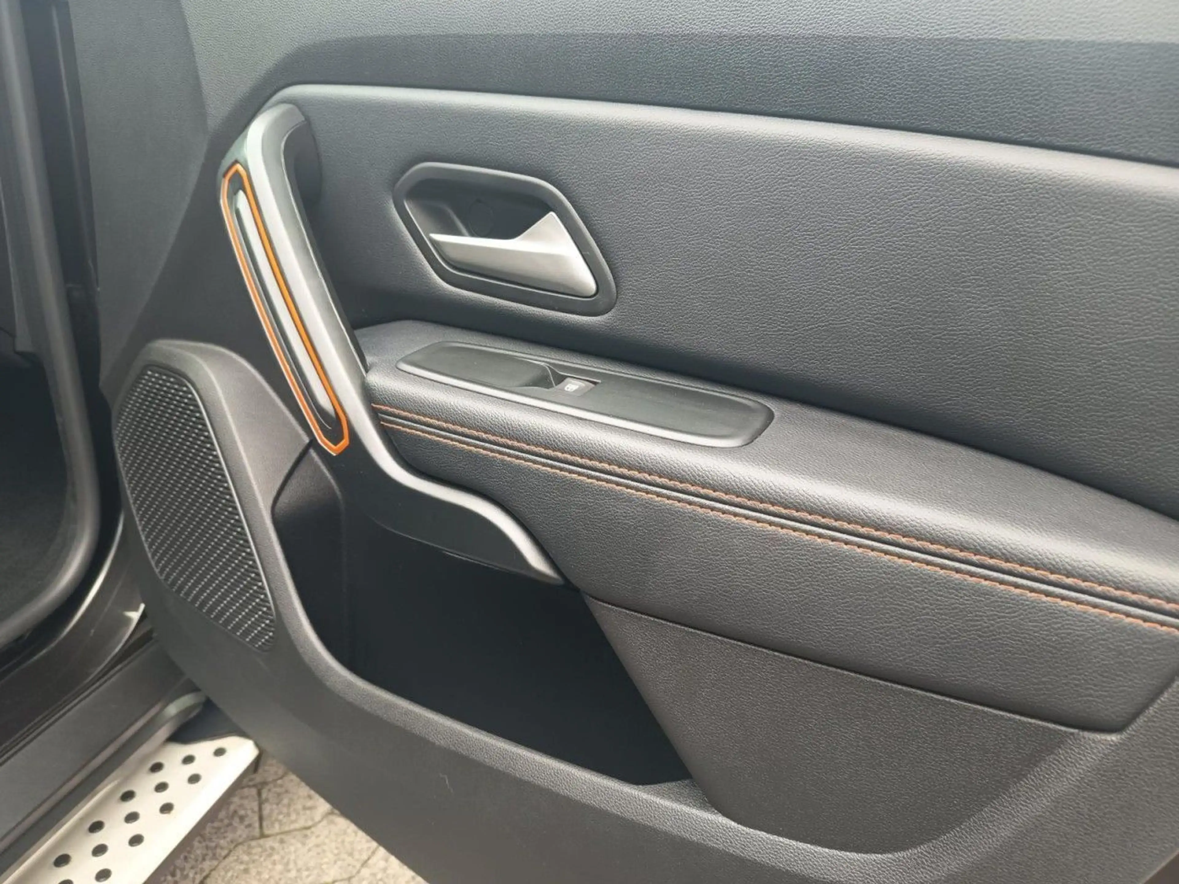Dacia Duster II Extreme Autom. Keyless Sitzh. Kamera — photo 20
