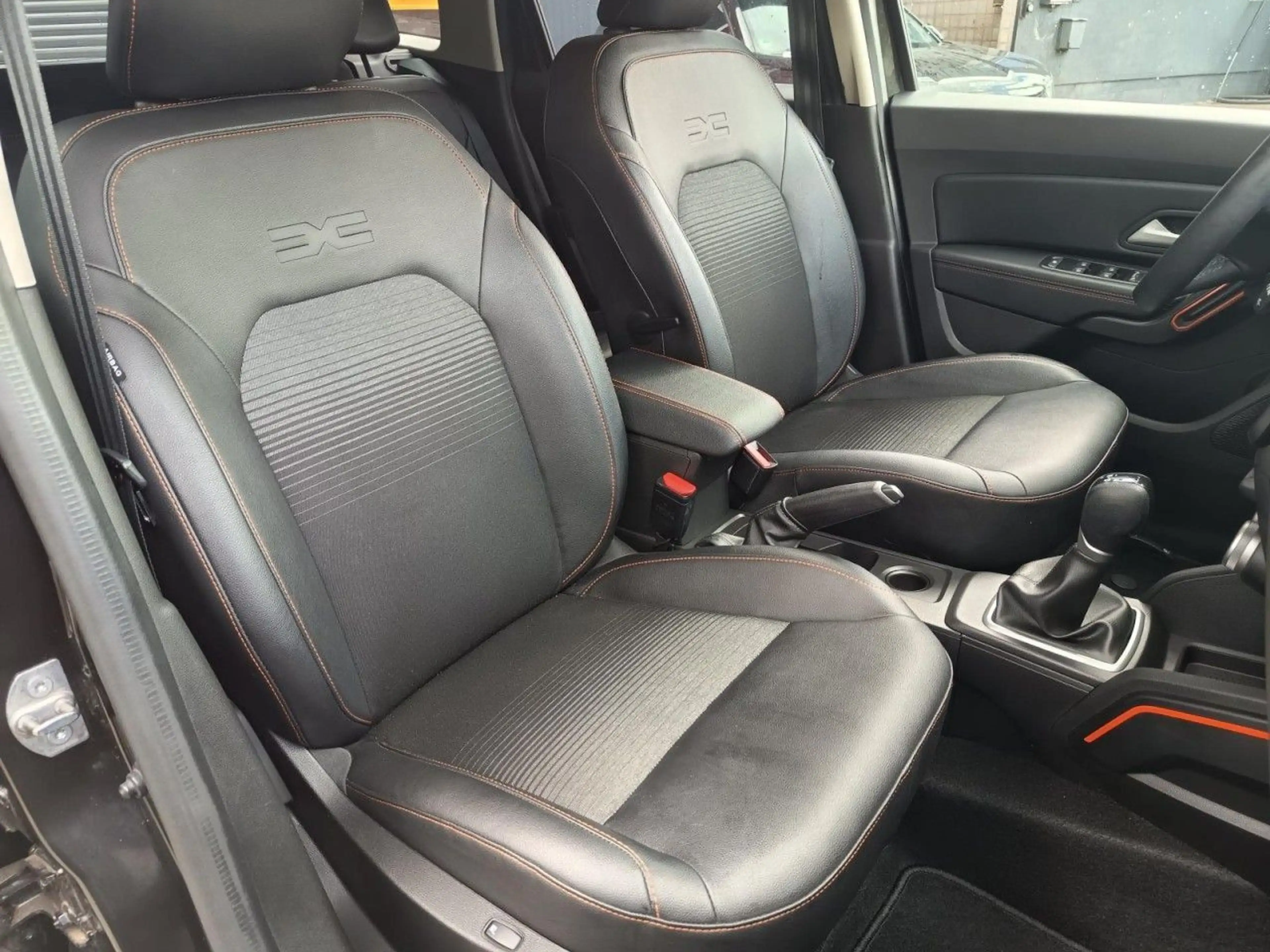 Dacia Duster II Extreme Autom. Keyless Sitzh. Kamera — photo 21