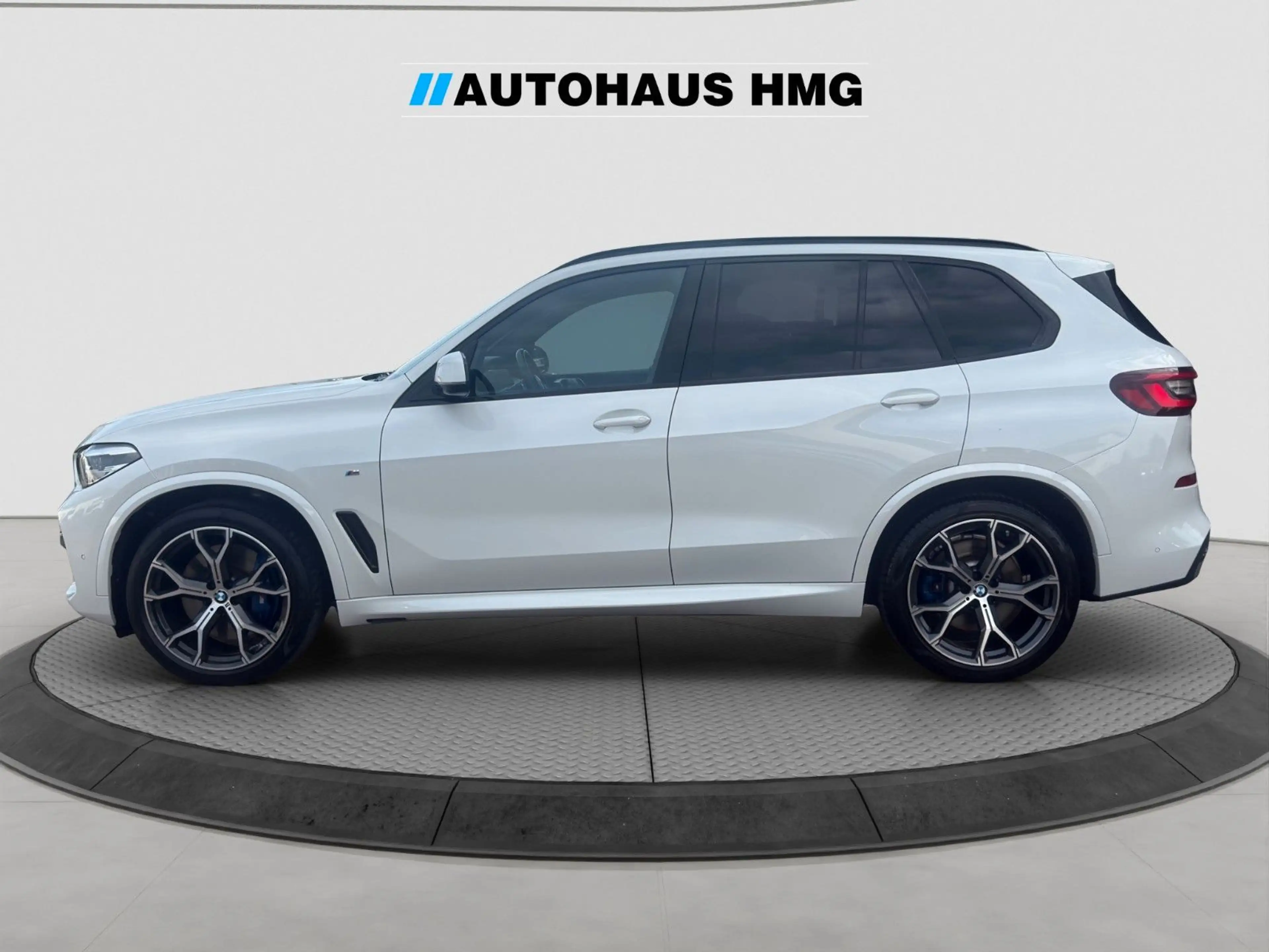 BMW X5 xDrive 30d M Sport *PANO*360°*LED*STANDHZ*AHK — photo 2