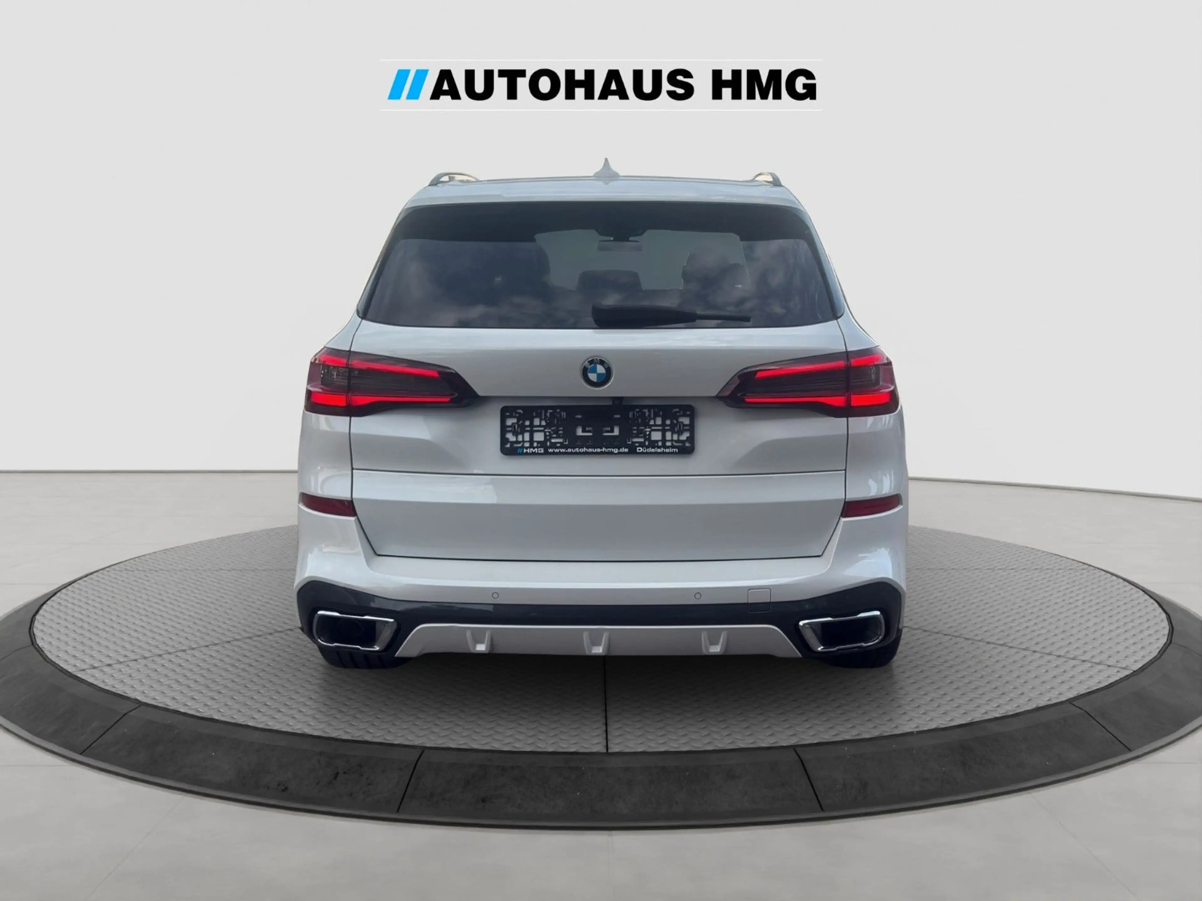 BMW X5 xDrive 30d M Sport *PANO*360°*LED*STANDHZ*AHK — photo 4