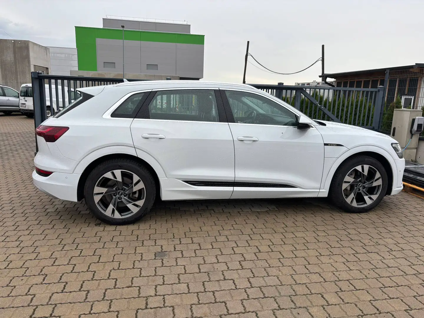 Audi e-tron e-tron 55 quattro 95kWh Business Business Weiß - 1