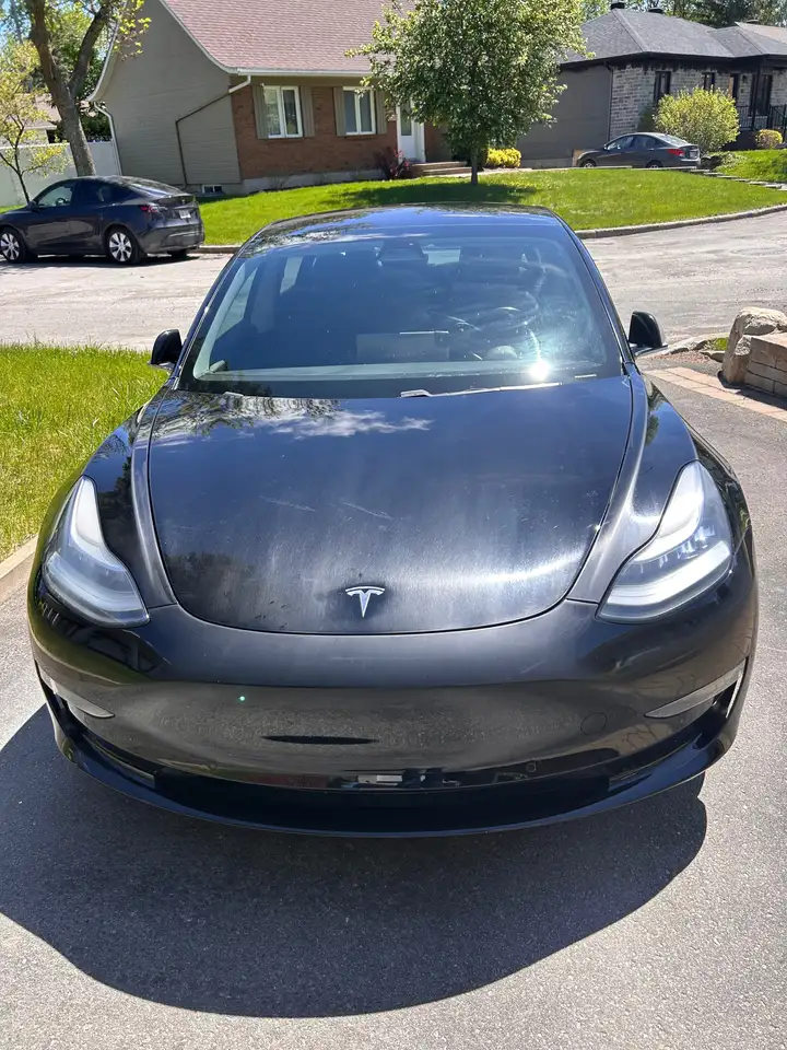 Tesla Model 3 photo Tesla Model 3
