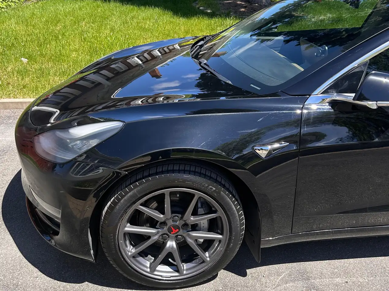 Tesla Model 3 photo Tesla Model 3