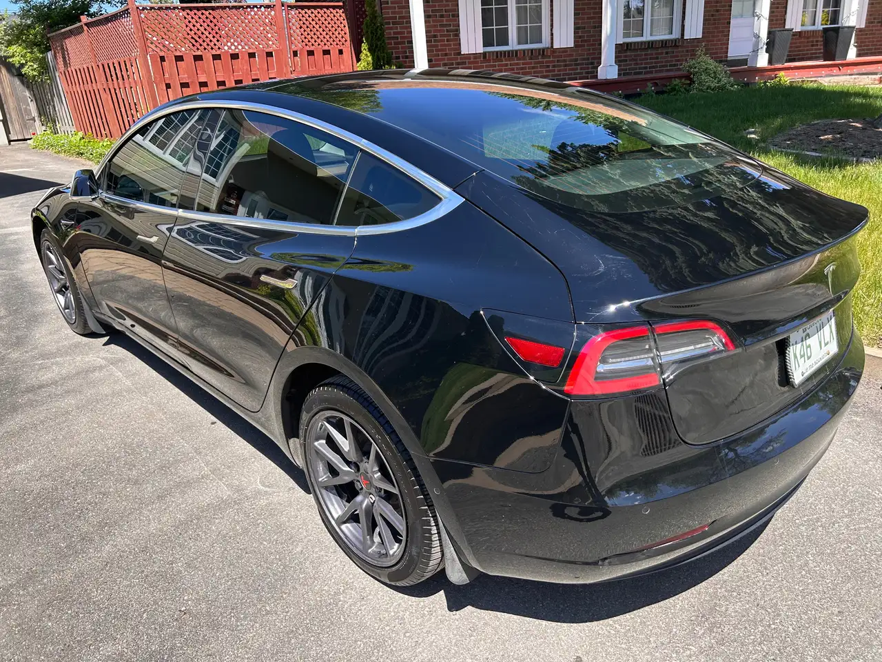Tesla Model 3 photo Tesla Model 3