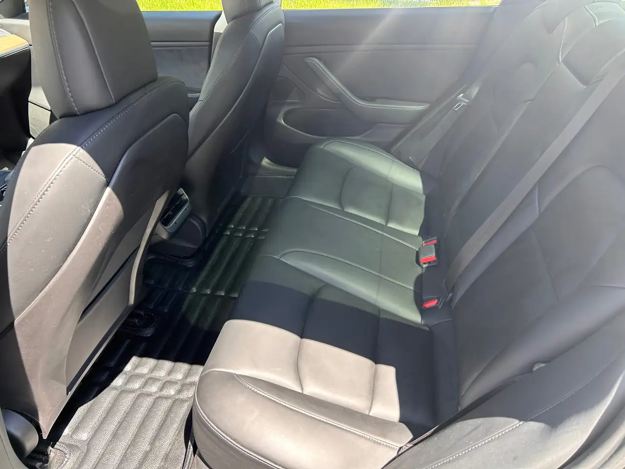 Tesla Model 3 photo Tesla Model 3