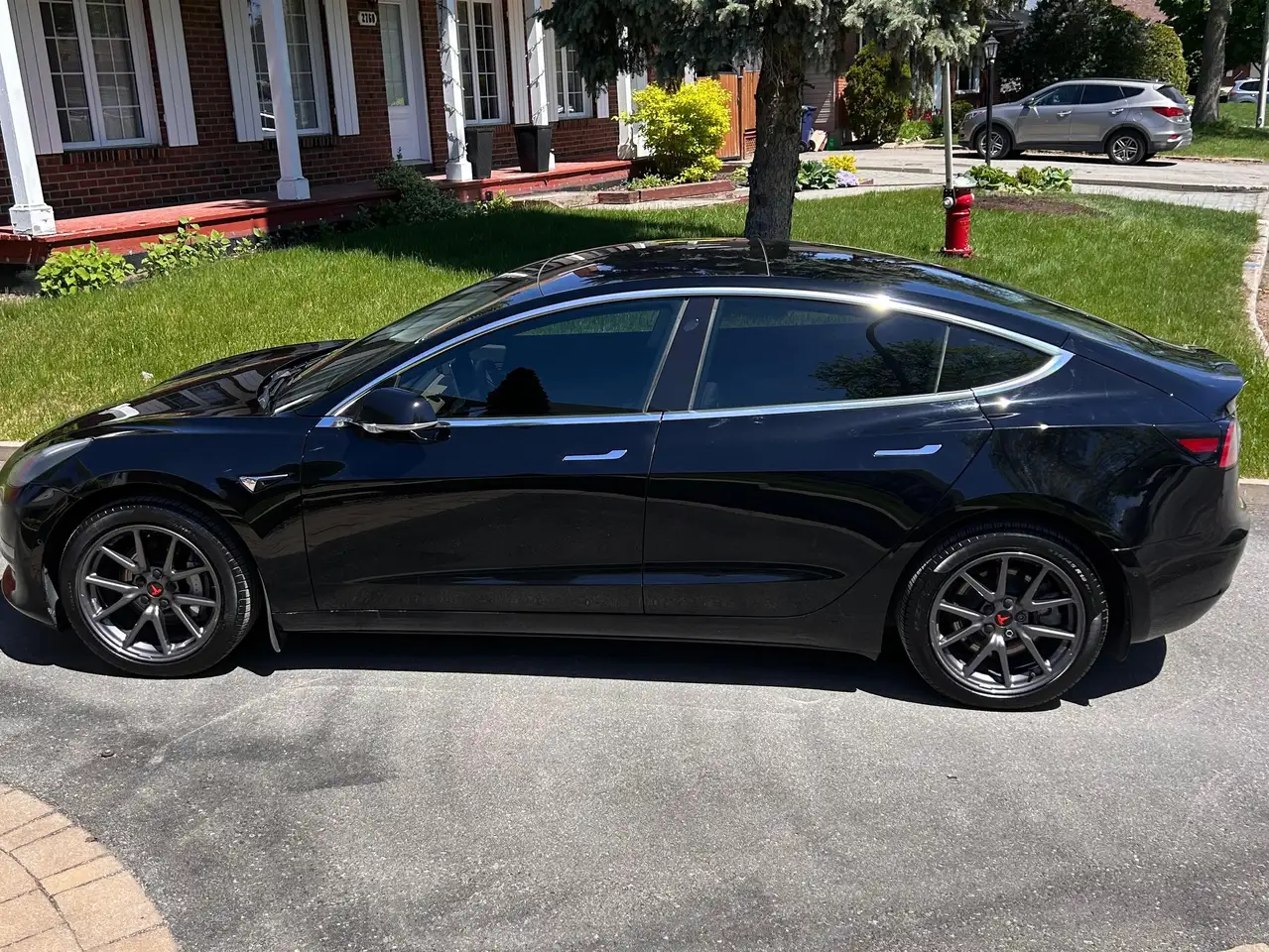 Tesla Model 3 photo Tesla Model 3