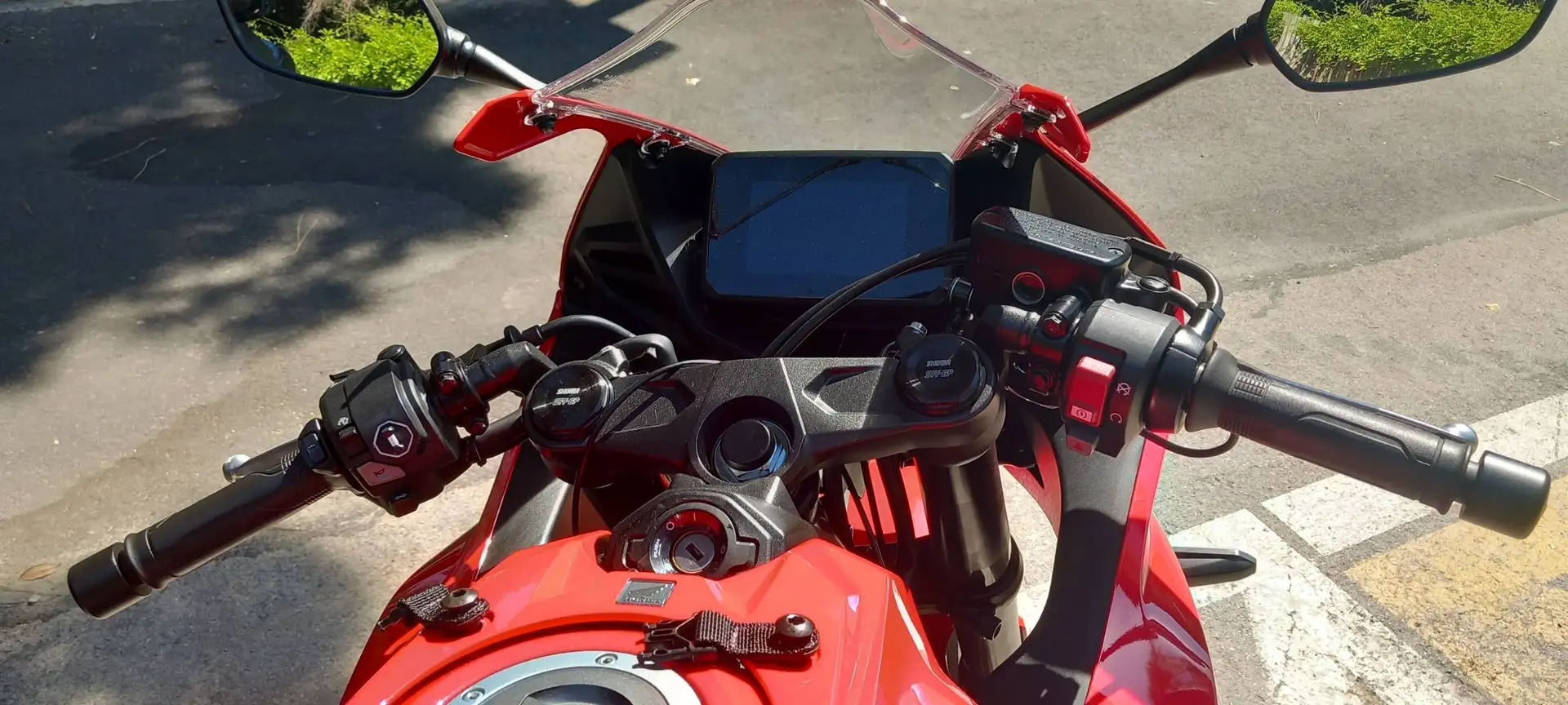 Honda CBR 650 E-CLUTCH Rojo - 2