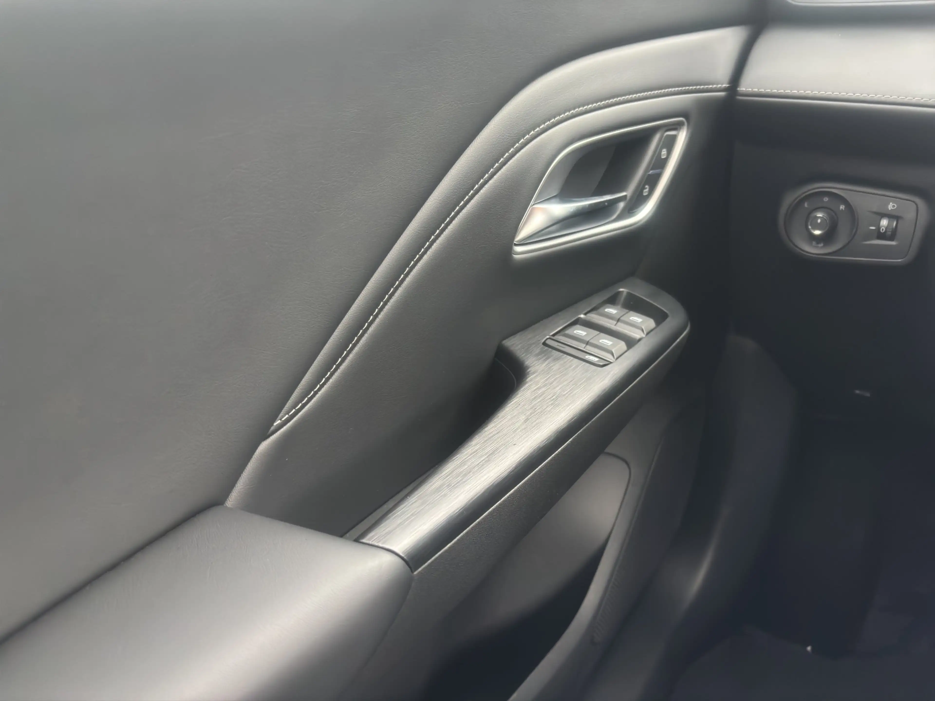 MG ZS Luxury 1.5 Hybrid+ Sports Utility Vehicle. 145 kW. — photo 14