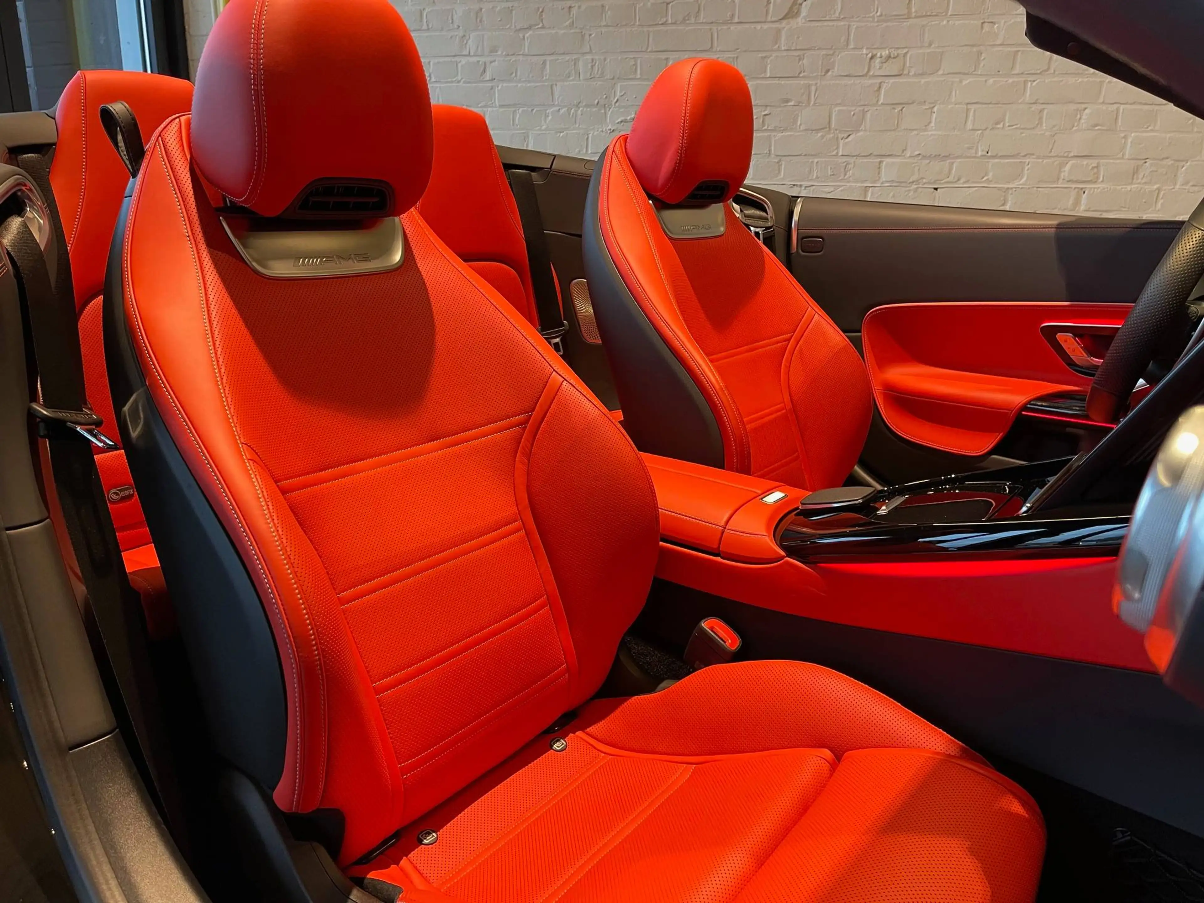 Mercedes-Benz SL 63 AMG SL Roadster AMG 63 4-Matic — photo 4