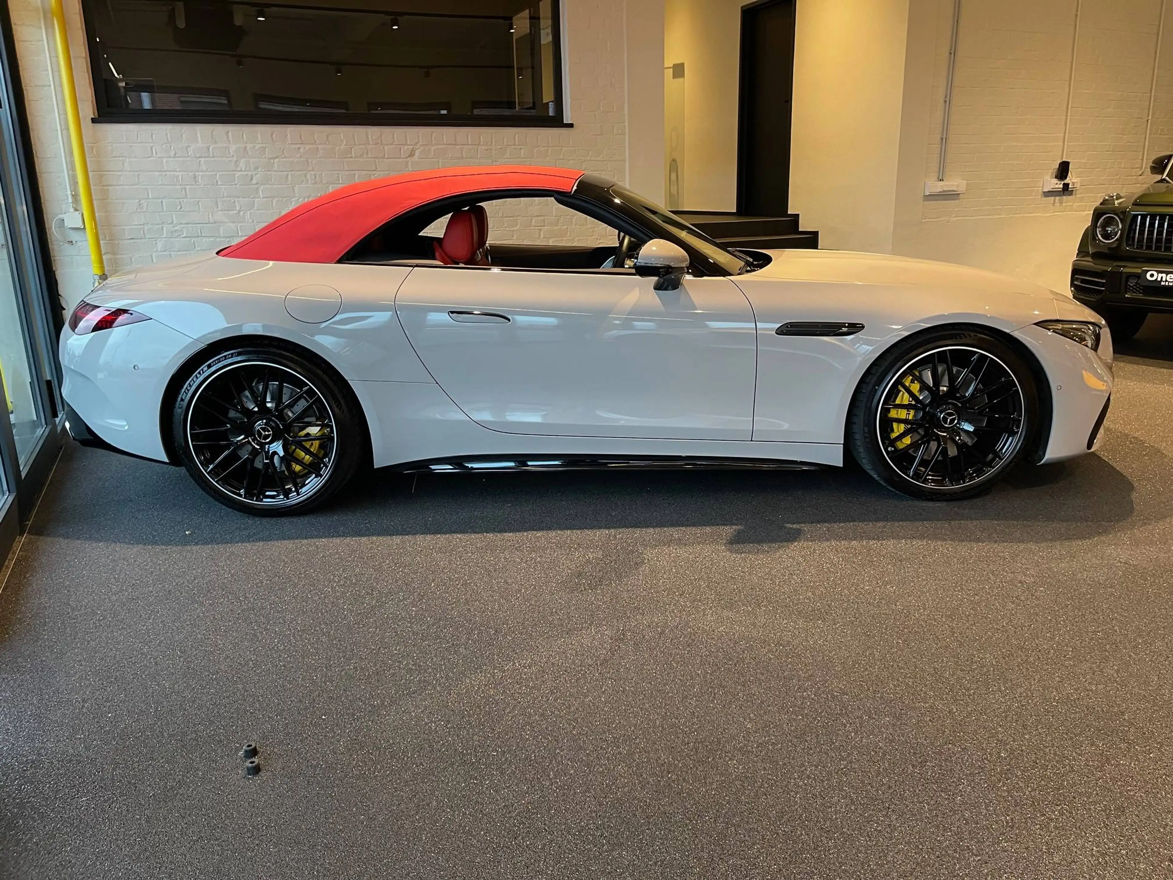 Mercedes-Benz SL 63 AMG SL Roadster AMG 63 4-Matic — photo 13