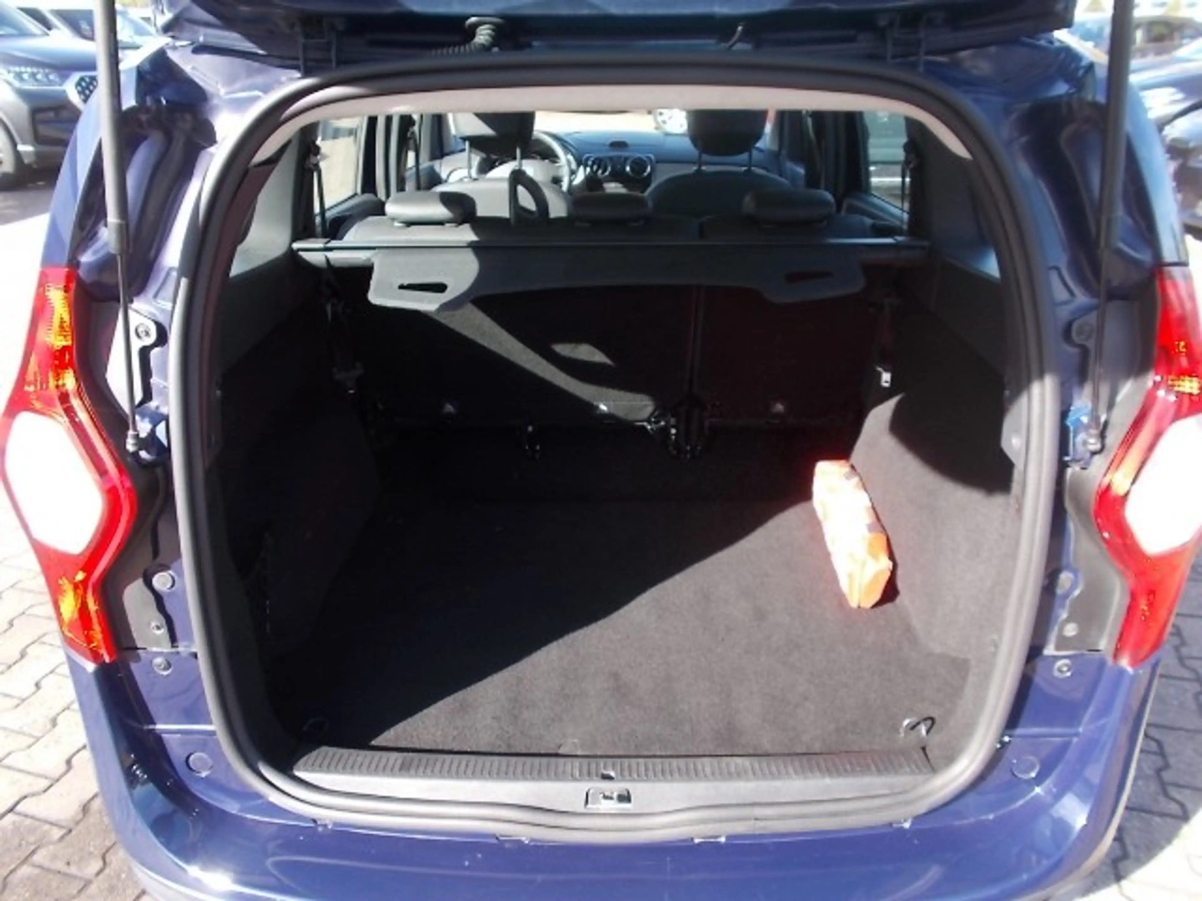 Dacia Lodgy Prestige, Leder, AHK, Navi, Allwetter, Klima — photo 14