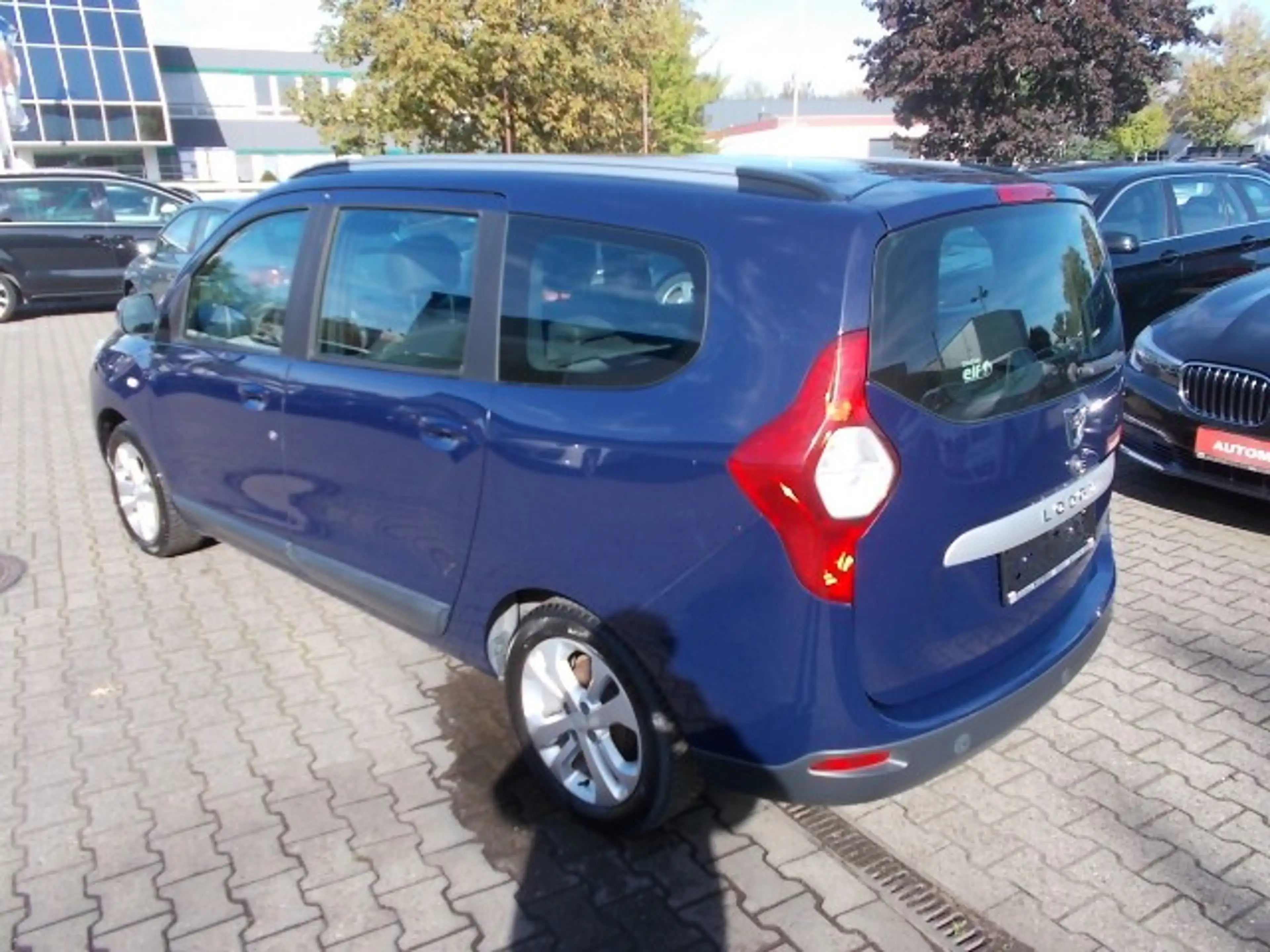 Dacia Lodgy Prestige, Leder, AHK, Navi, Allwetter, Klima — photo 7