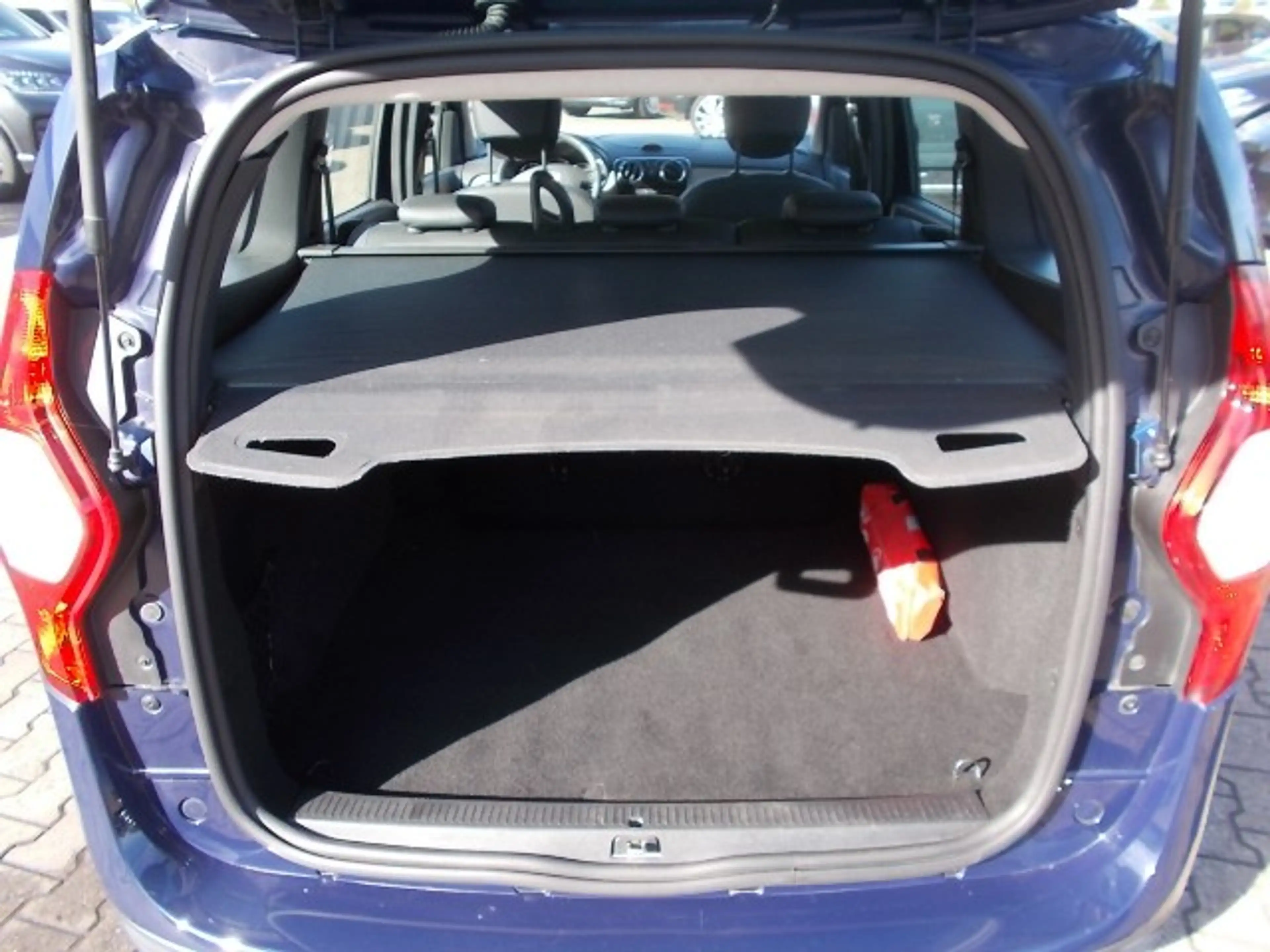 Dacia Lodgy Prestige, Leder, AHK, Navi, Allwetter, Klima — photo 13