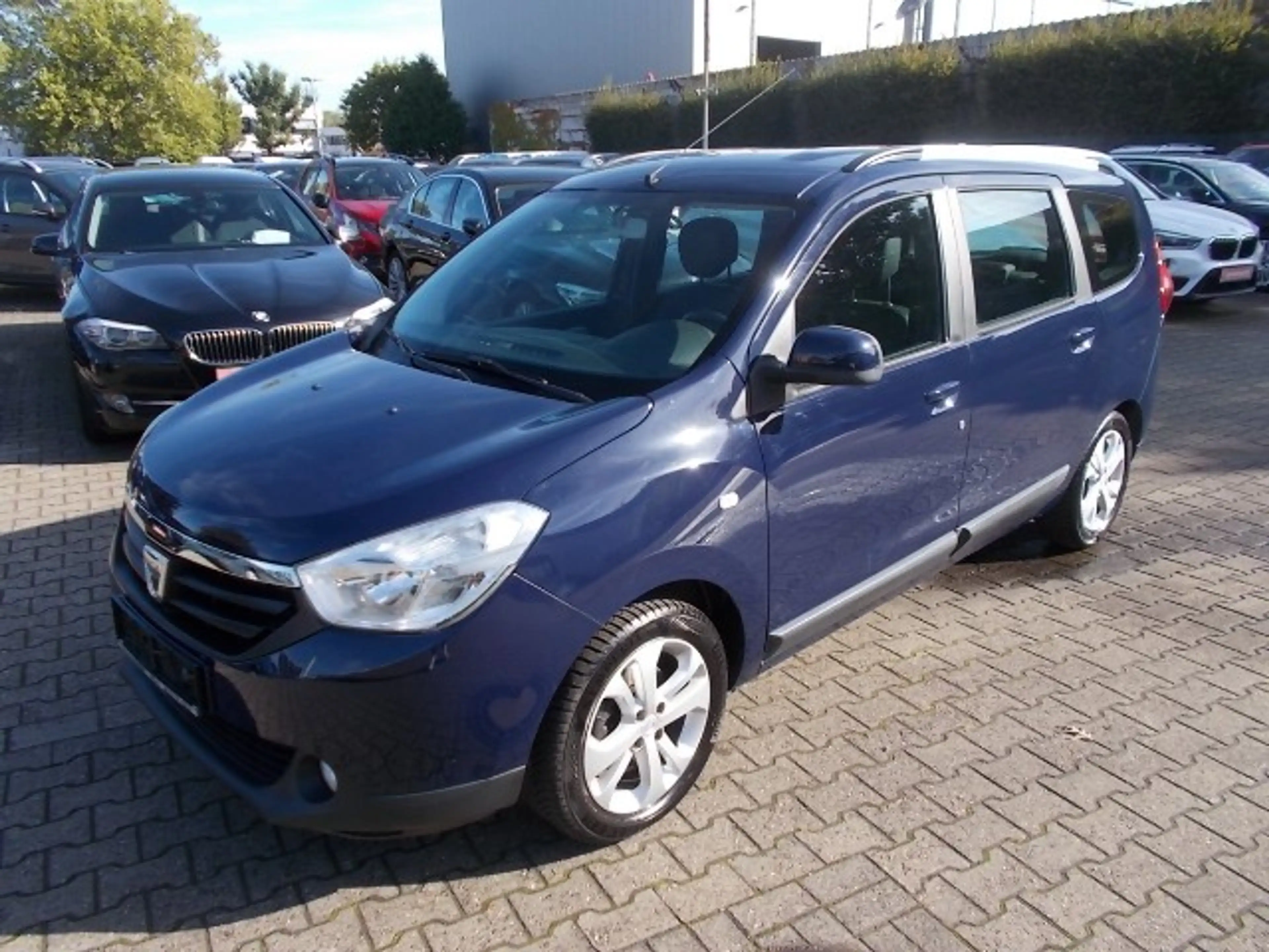 Dacia Lodgy Prestige, Leder, AHK, Navi, Allwetter, Klima