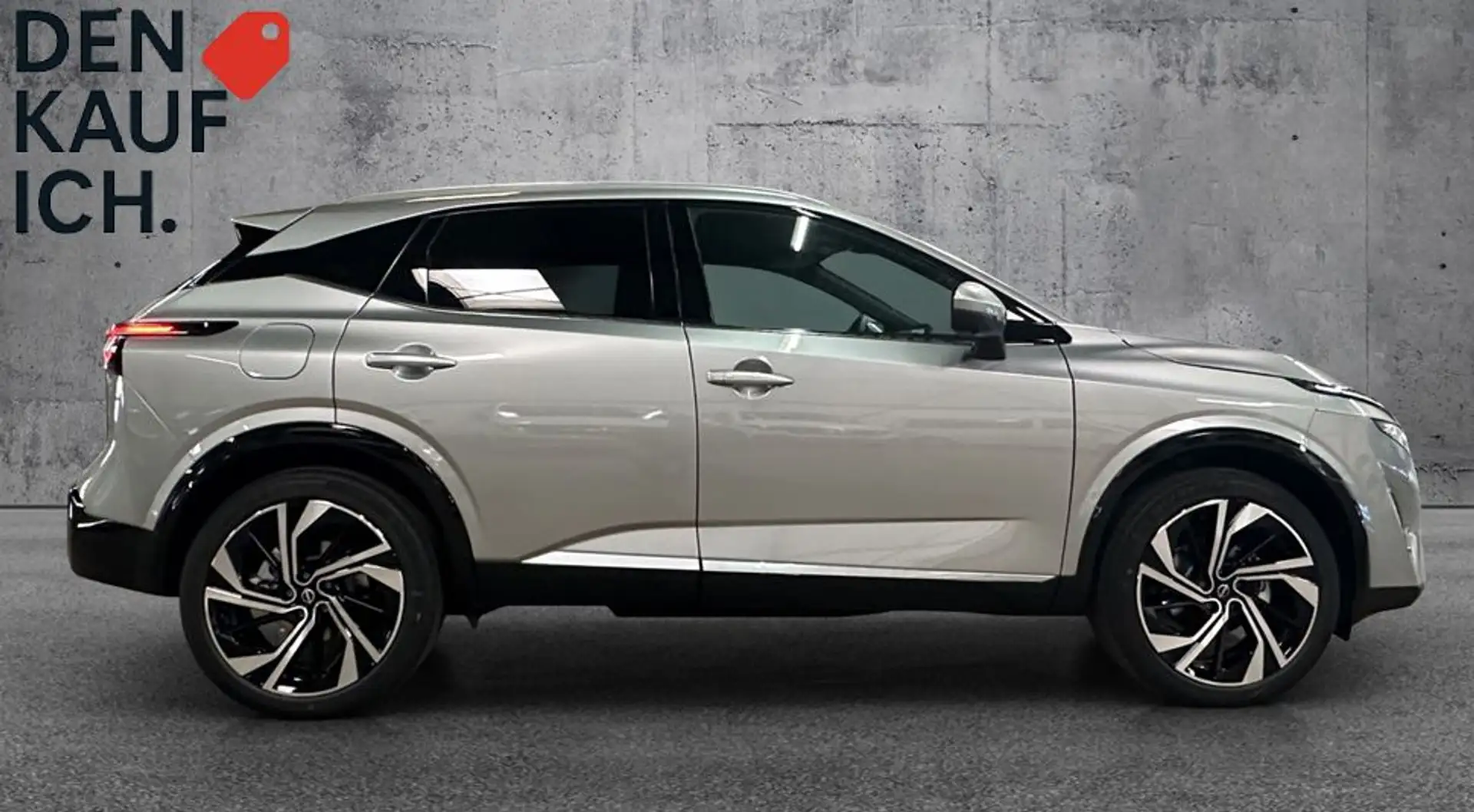 Nissan Qashqai Tekna Plus AT 4x4 Aktion Navi Bose Leder Pano W... Silber - 2