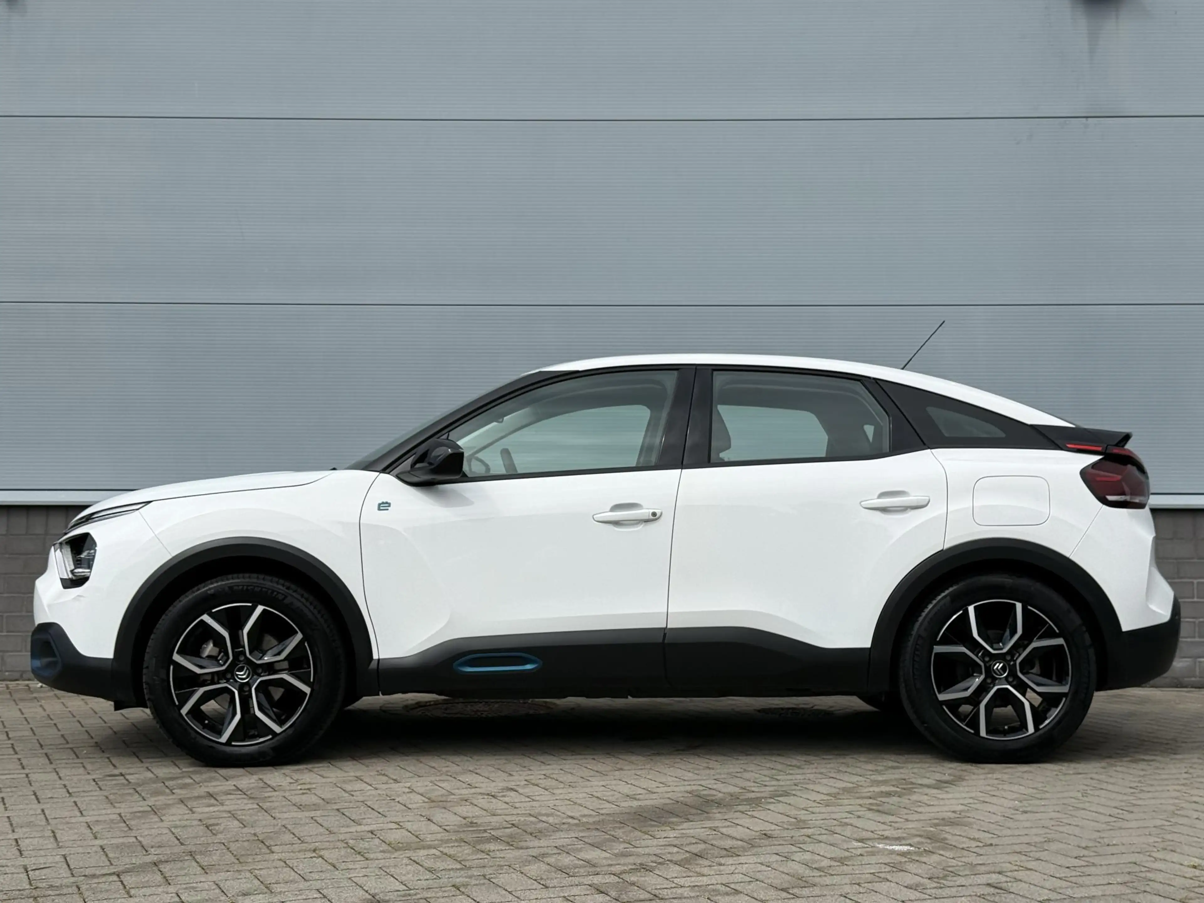 Citroen E-C4 Electric Feel 50 kWh | Parkeersensoren | Navigatie | Climat — photo 4