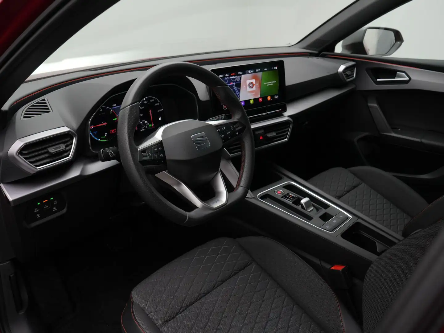SEAT Leon 1.4 TSI 204 pk DSG eHybrid PHEV FR | Navigatie | S Rouge - 2