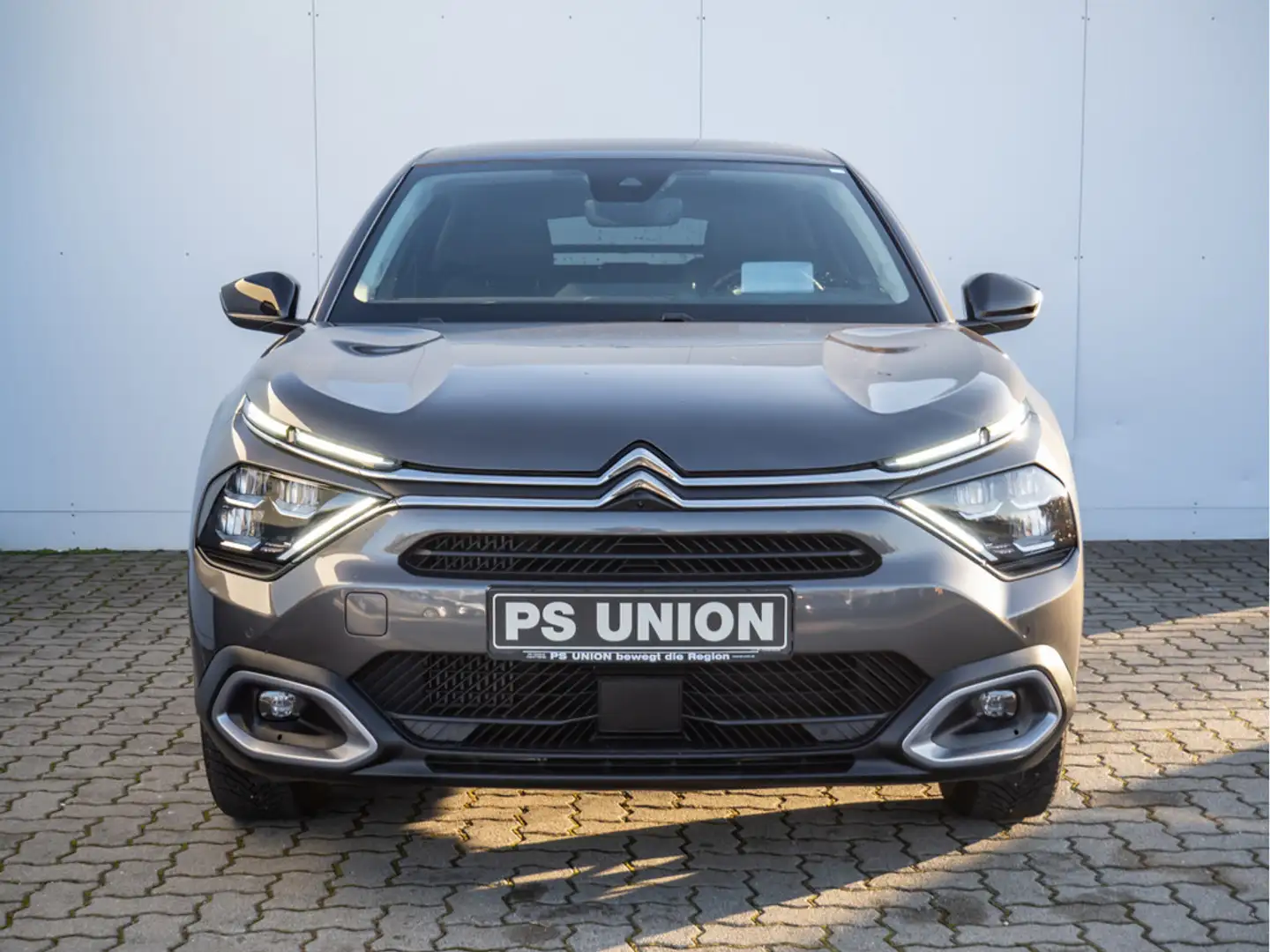 Citroen C4 Lim. 1.2 Max SHZ KAMERA NAVI ACC HUD LED Grau - 2