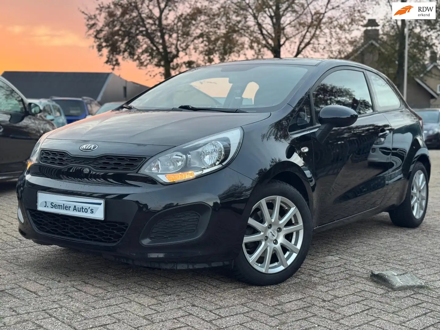 Kia Rio 1.4 CVVT Edition AIRCO LMVELGEN NW.APK MF STUUR Zwart - 1