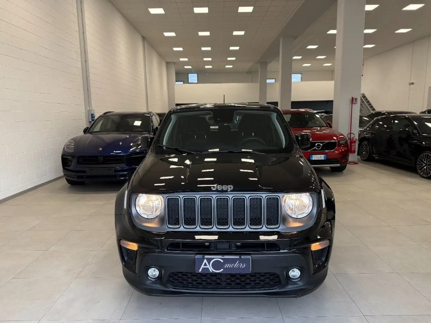 Jeep Renegade 1.0 T3 Limited Чёрный - 1