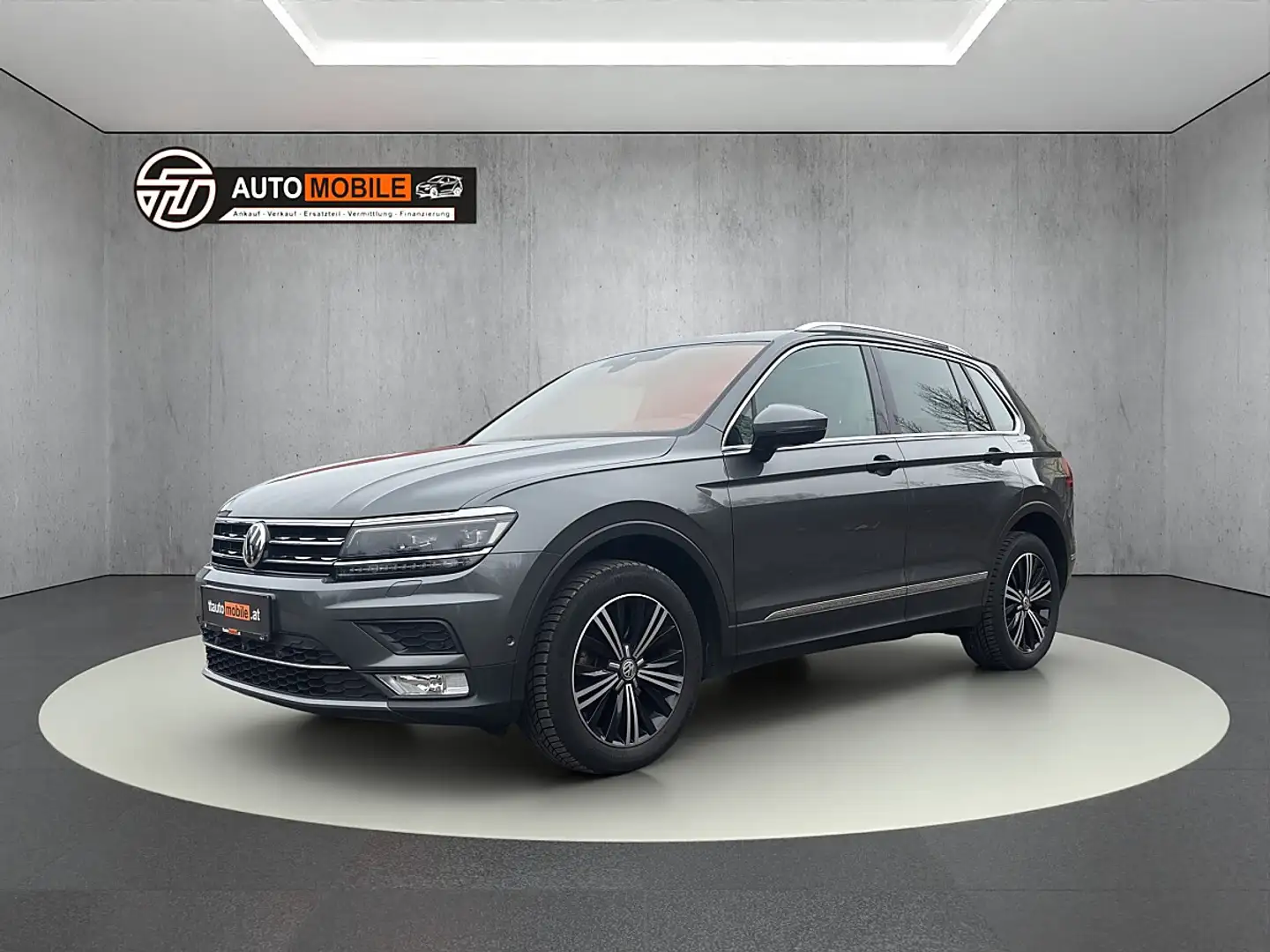 Volkswagen Tiguan 2,0 TDI SCR 4Motion Highline DSG Grau - 1