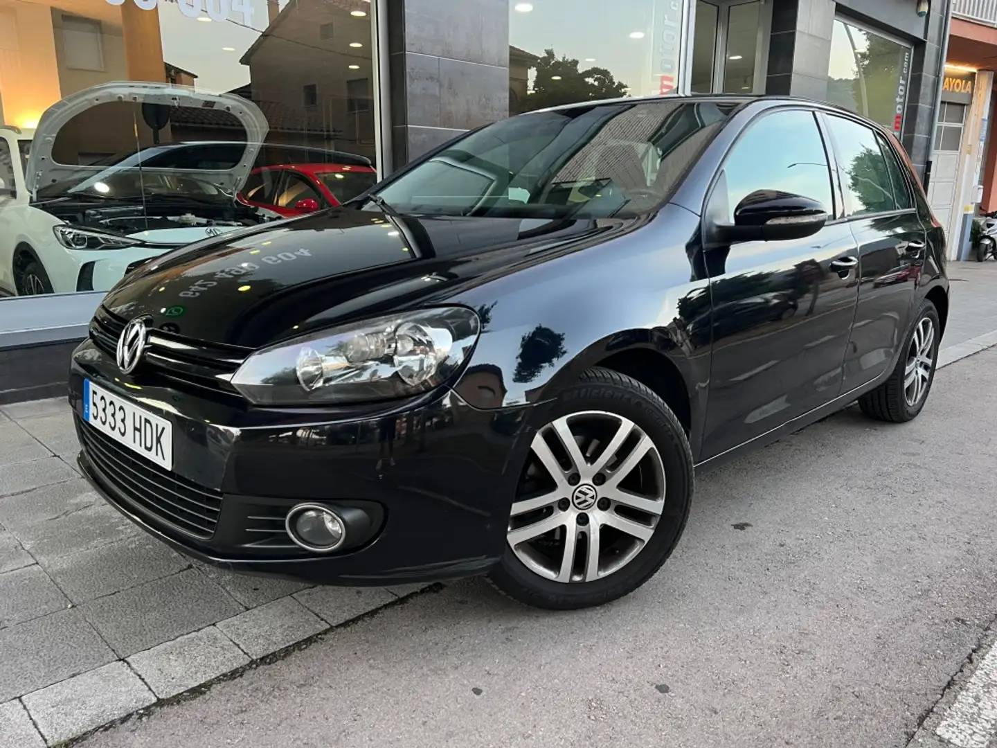 Volkswagen Golf 1.6TDI CR Advance BMT 105 Noir - 1
