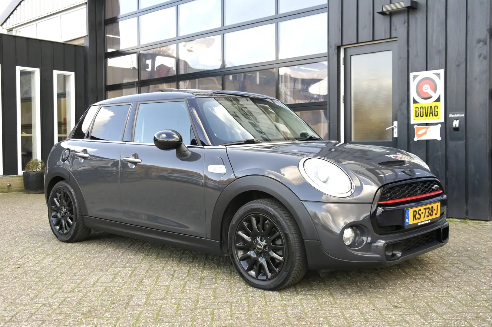 MINI Cooper S 2.0 192 PK Chili Serious Business | Pano | Leder | Gris - 1