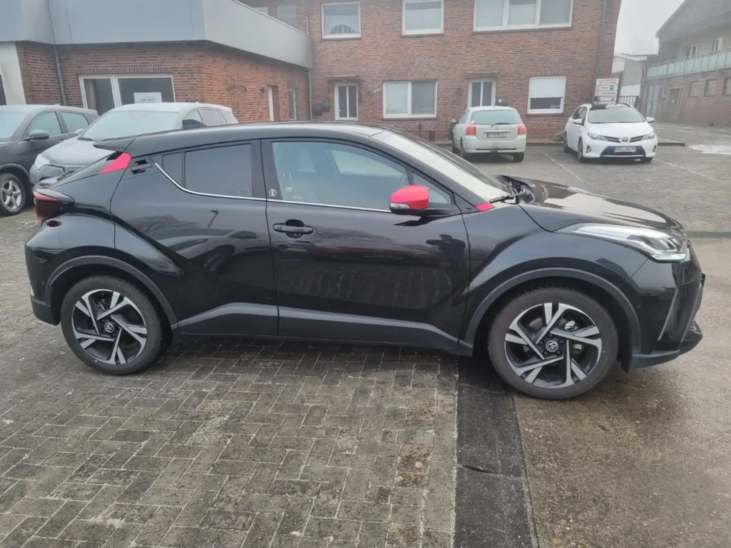 Toyota C-HR 2.0 Hybrid Team Deutschland Zwart - 2