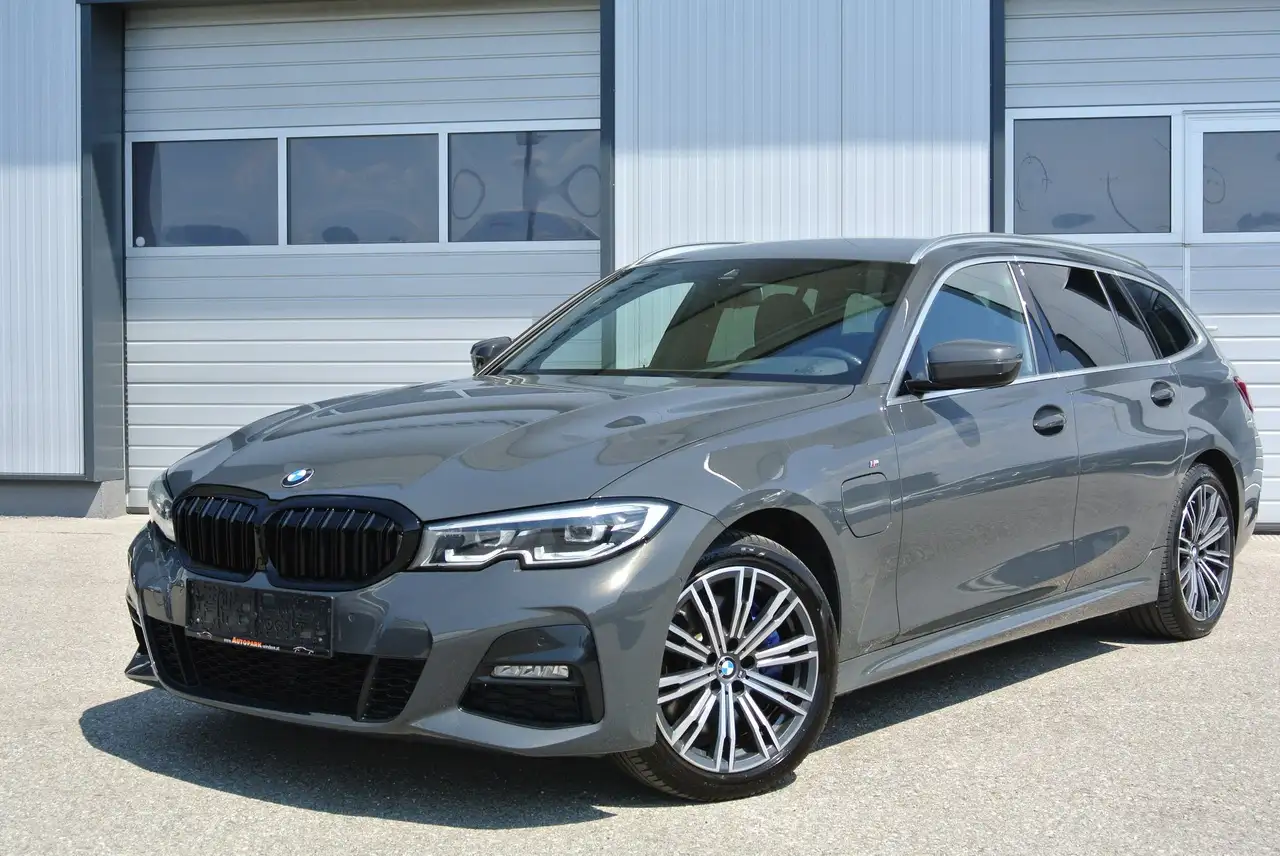 BMW 330 e touring xDrive ** M Paket ** virt. CP * LEDER *, миниатюра 4