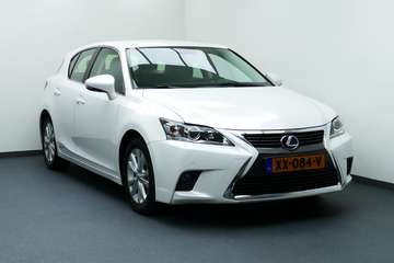 Sport Edition. Wit Metallic, Camera, Navi, Clima,