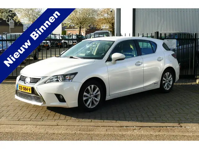 Lexus CT 200h Sport Edition. Wit Metallic, Camera, Navi, Clima,