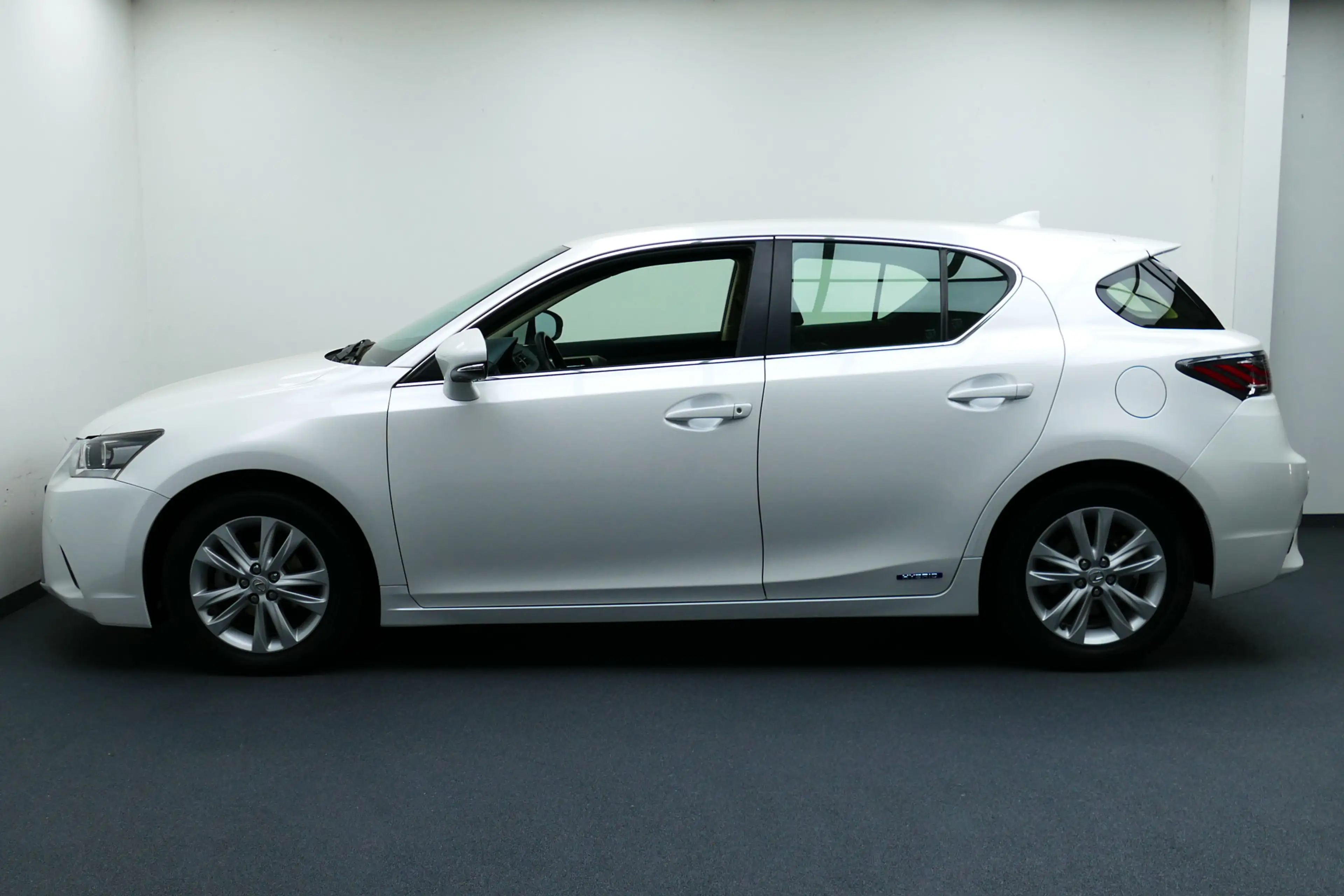 Lexus CT 200h Sport Edition. Wit Metallic, Camera, Navi, Clima, — photo 11